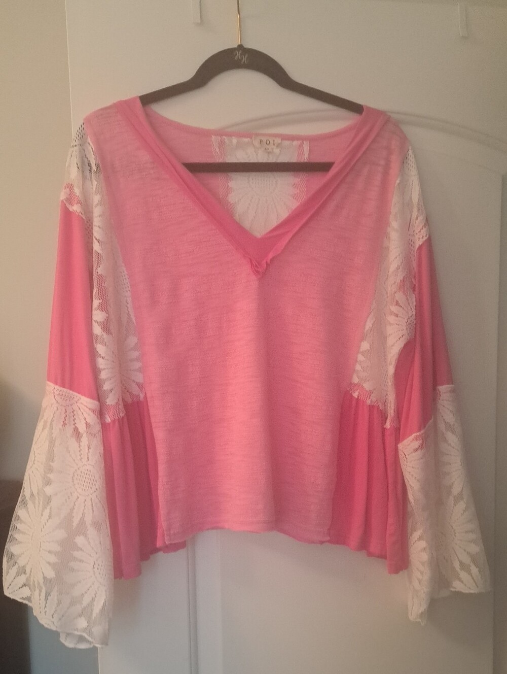 POL Size M -- Pink and White Long Sleeved Lace Detail Top